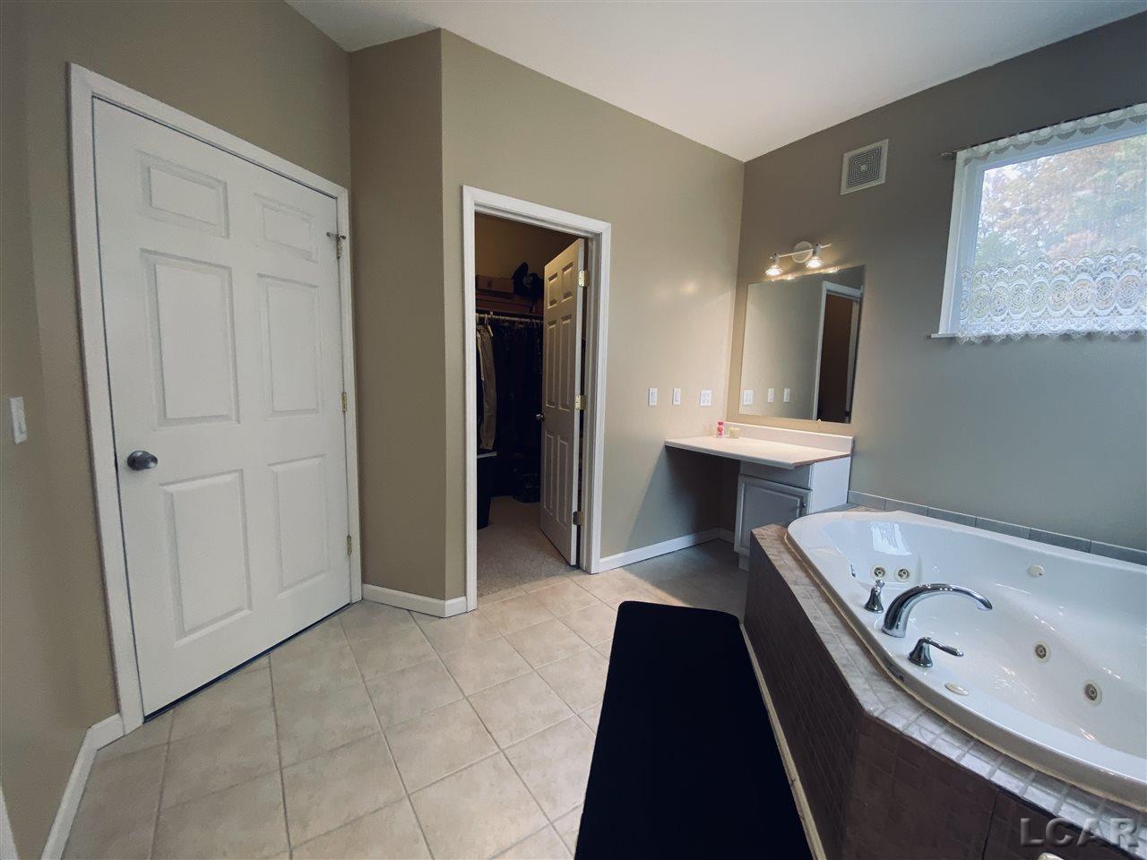 4547 Pinckney Road Howell, MI 48843 - Photo 26 of 36 50028300-25.JPG