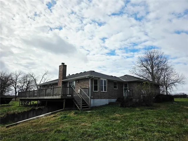 $1,150,000 | 19533 Highway 52, Pleasanton, KS 66075