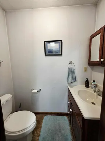 $1,150,000 | 19533 Highway 52, Pleasanton, KS 66075