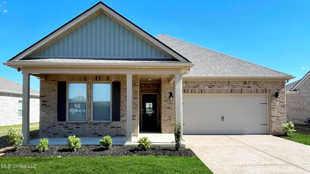 $355,989 | 8304 Gum Pond Drive, Olive Branch, MS 38654