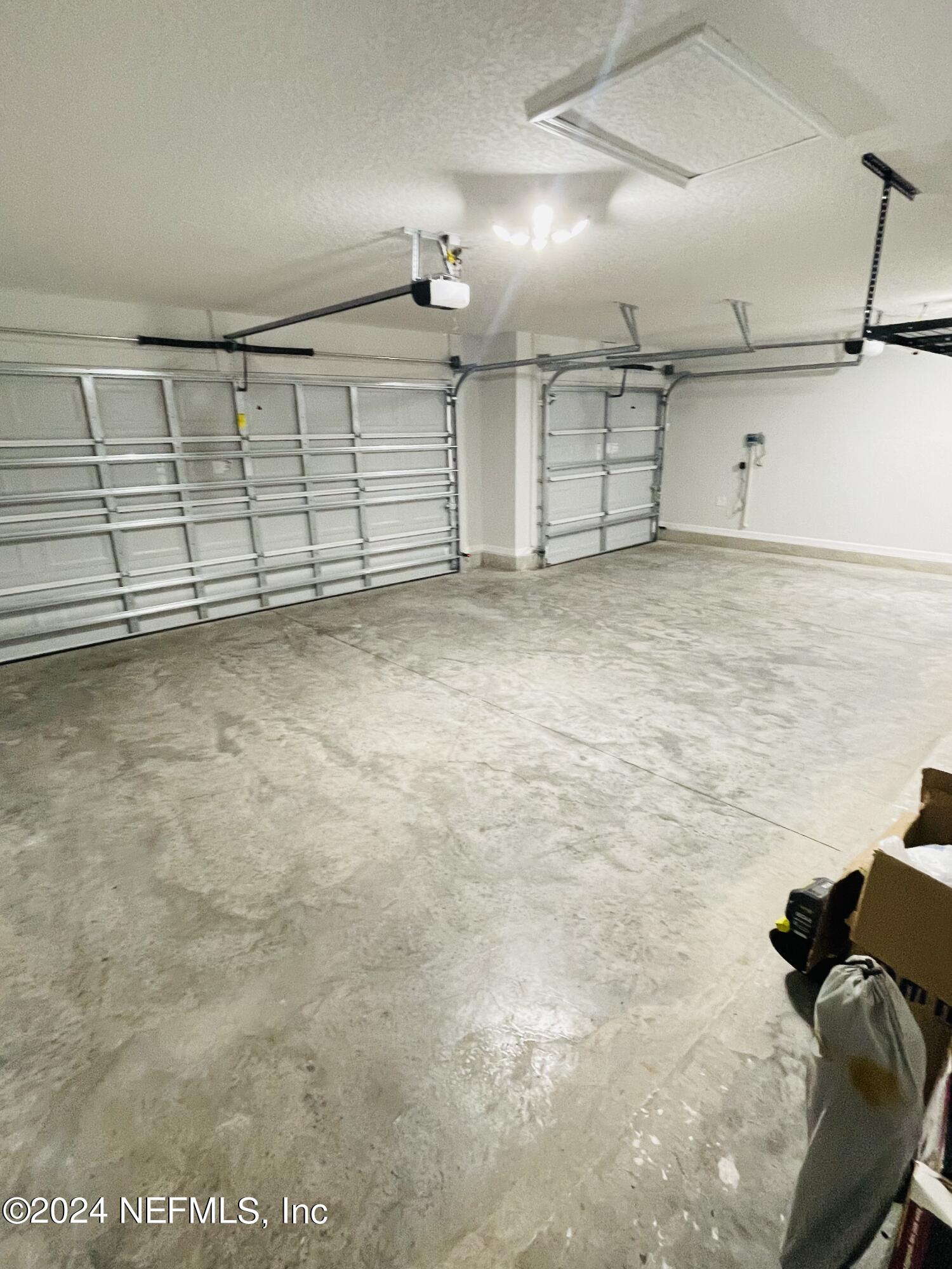 86508 Secluded Place Yulee, FL 32097 - Photo 41 of 43 a view of a garage