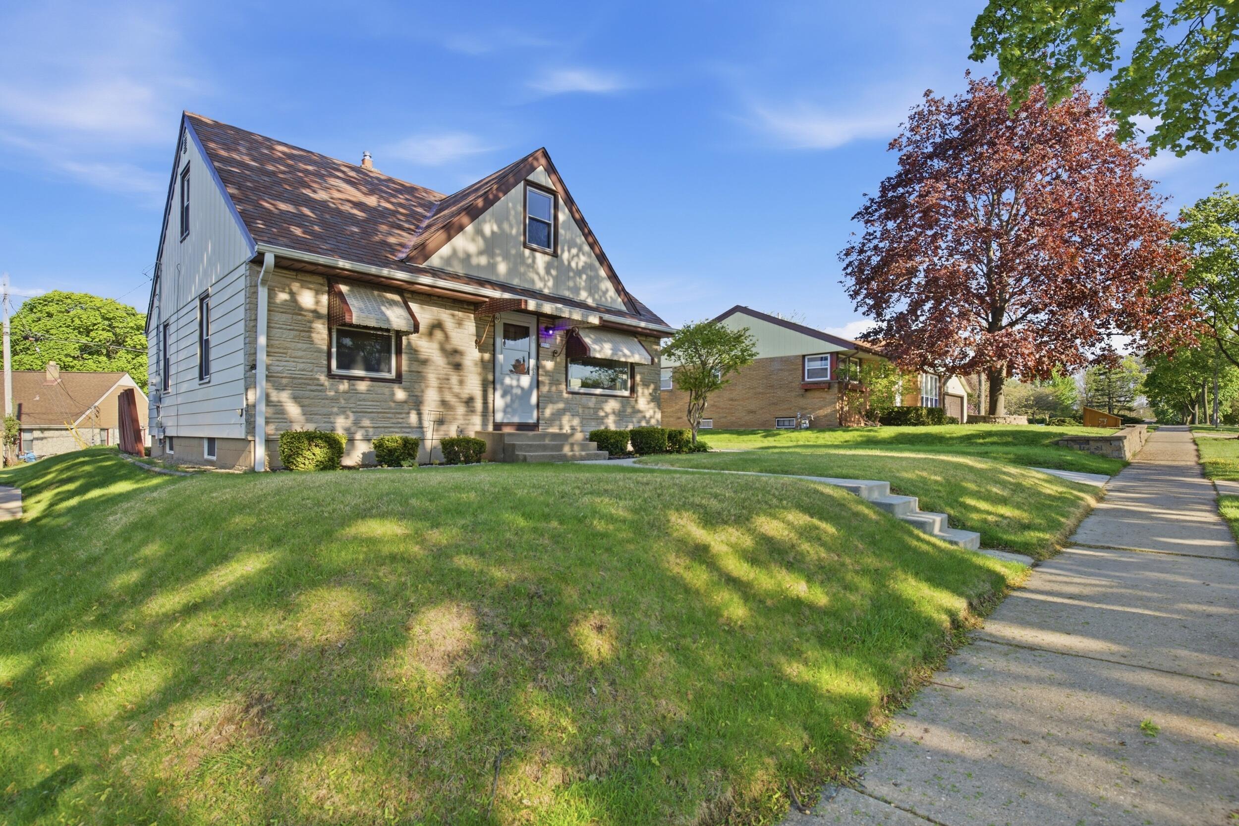 2608 South 63rd Street Milwaukee, WI 53219 - Photo 3 of 23 2608_s_63rd_002