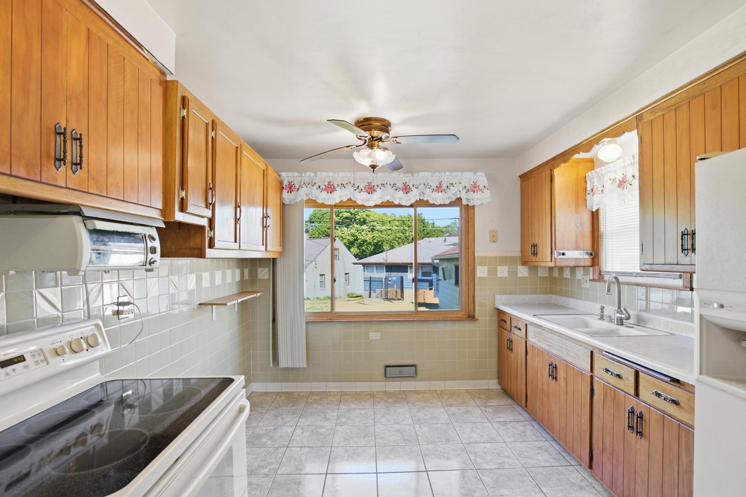 2608 South 63rd Street Milwaukee, WI 53219 - Photo 5 of 23 2608_s_63rd_006