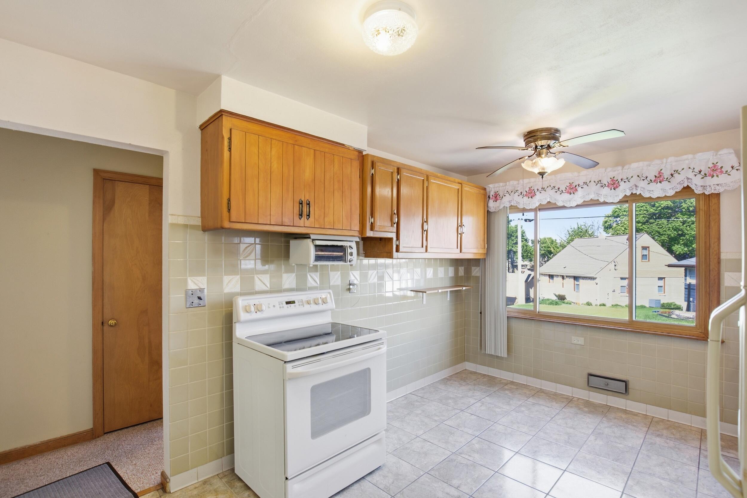2608 South 63rd Street Milwaukee, WI 53219 - Photo 6 of 23 2608_s_63rd_007