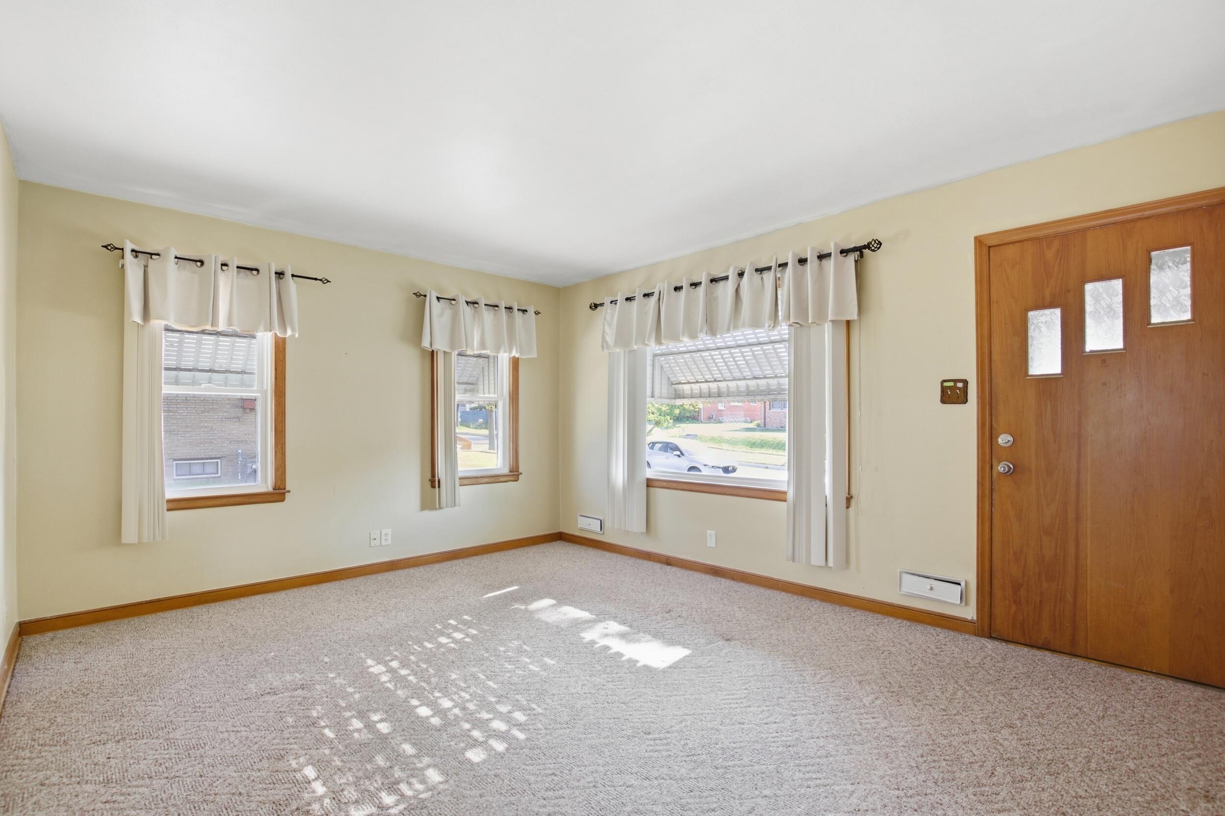2608 South 63rd Street Milwaukee, WI 53219 - Photo 8 of 23 2608_s_63rd_018