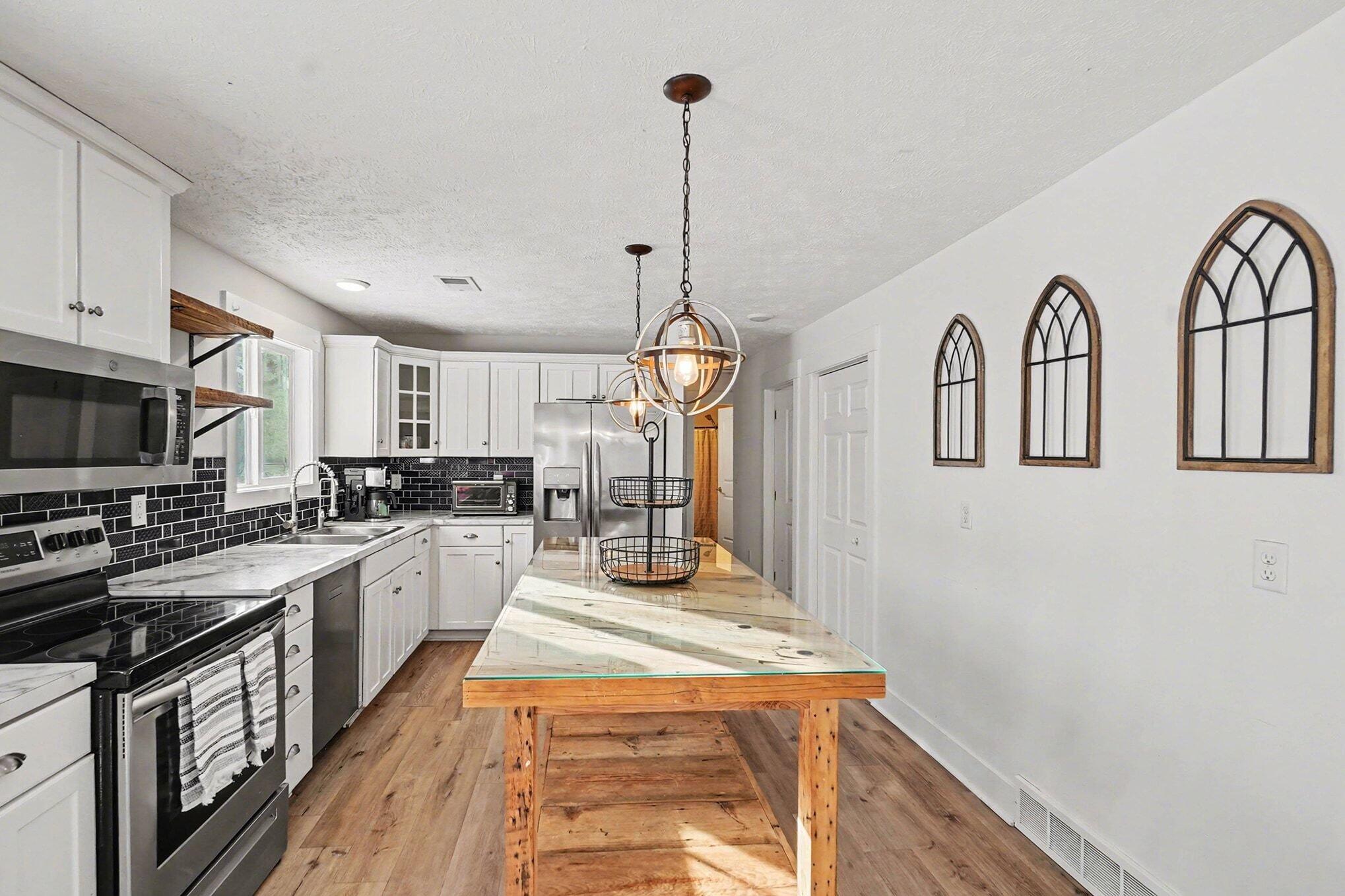 1480 Poulson Road Muskegon, MI 49445 - Photo 11 of 28 Kitchen