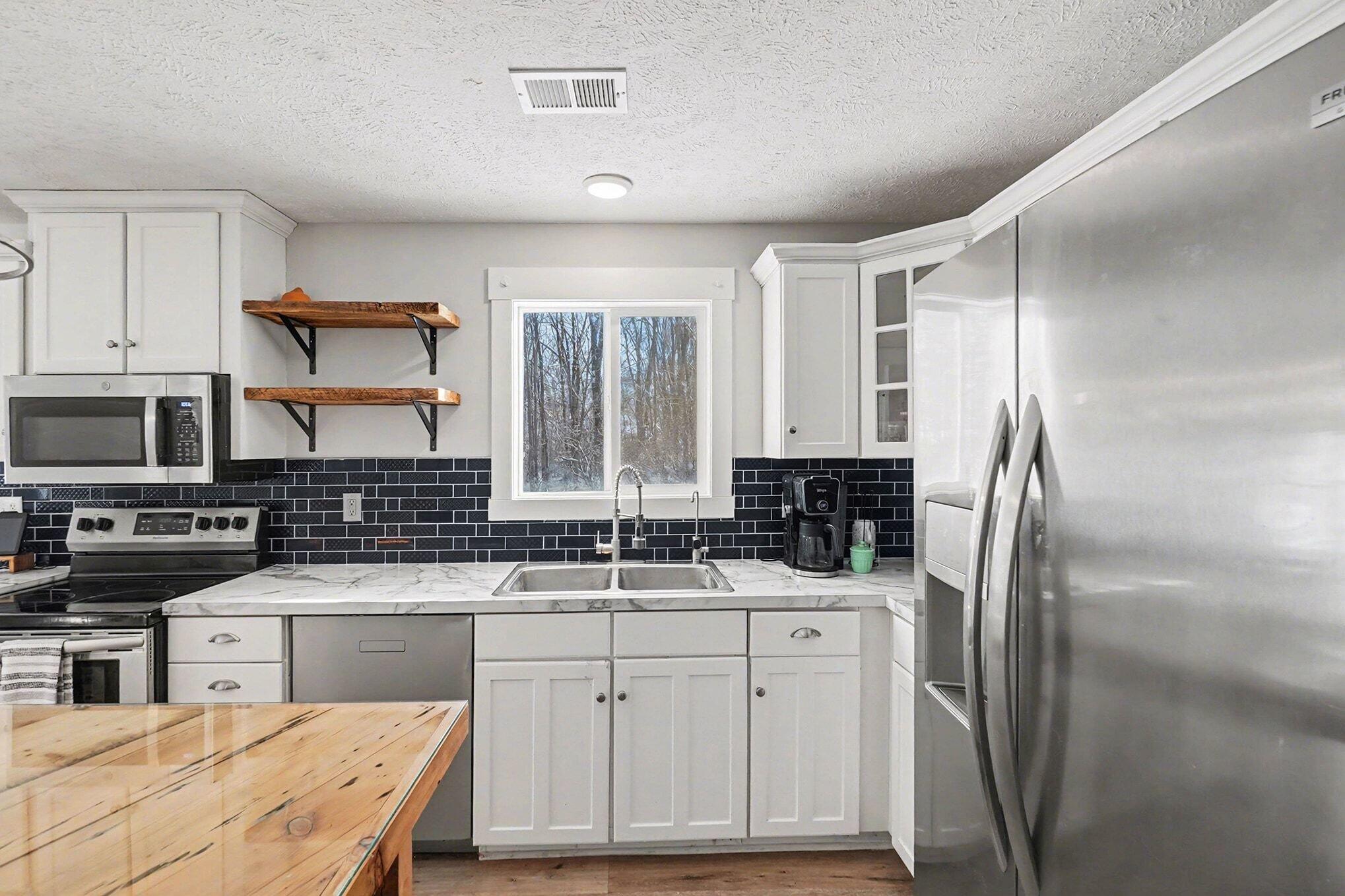 1480 Poulson Road Muskegon, MI 49445 - Photo 10 of 28 Kitchen