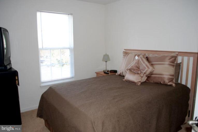 607 Howards Loop, Unit 88 Annapolis, MD 21401 - Photo 4 of 29 Bedroom #2