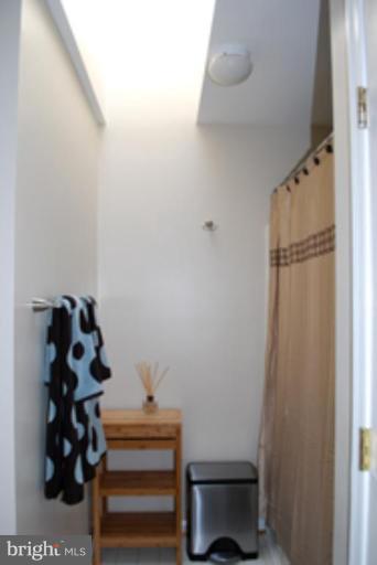 607 Howards Loop, Unit 88 Annapolis, MD 21401 - Photo 6 of 29 Master Bath #2