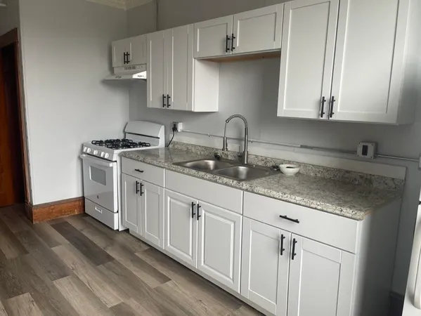 $1,400 | 41-43 Central Street, Unit 12, Haverhill, NH 03785