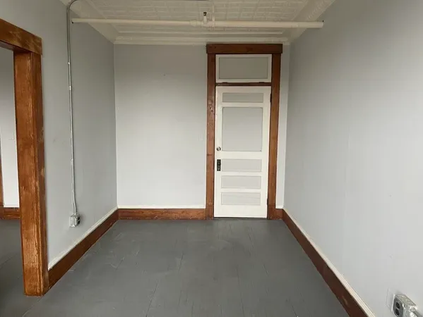 $1,400 | 41-43 Central Street, Unit 12, Haverhill, NH 03785