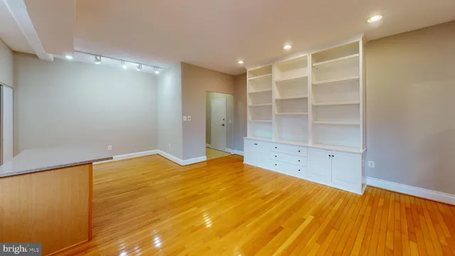 $2,325 | 1401 Columbia Road Northwest, Unit 302, Washington, DC 20009