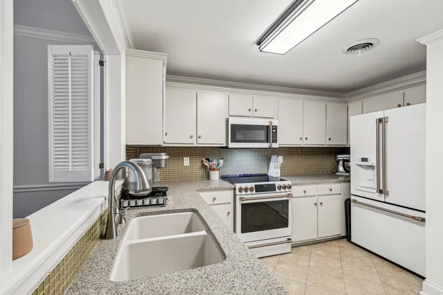 $545,000 | 4040 Woodlawn Drive, Unit 30, Nashville, TN 37205