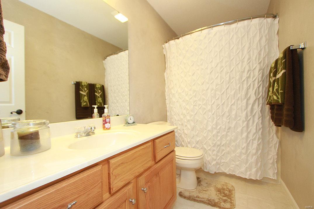 360 Kings Ridge Boulevard O'Fallon, IL 62269 - Photo 21 of 35