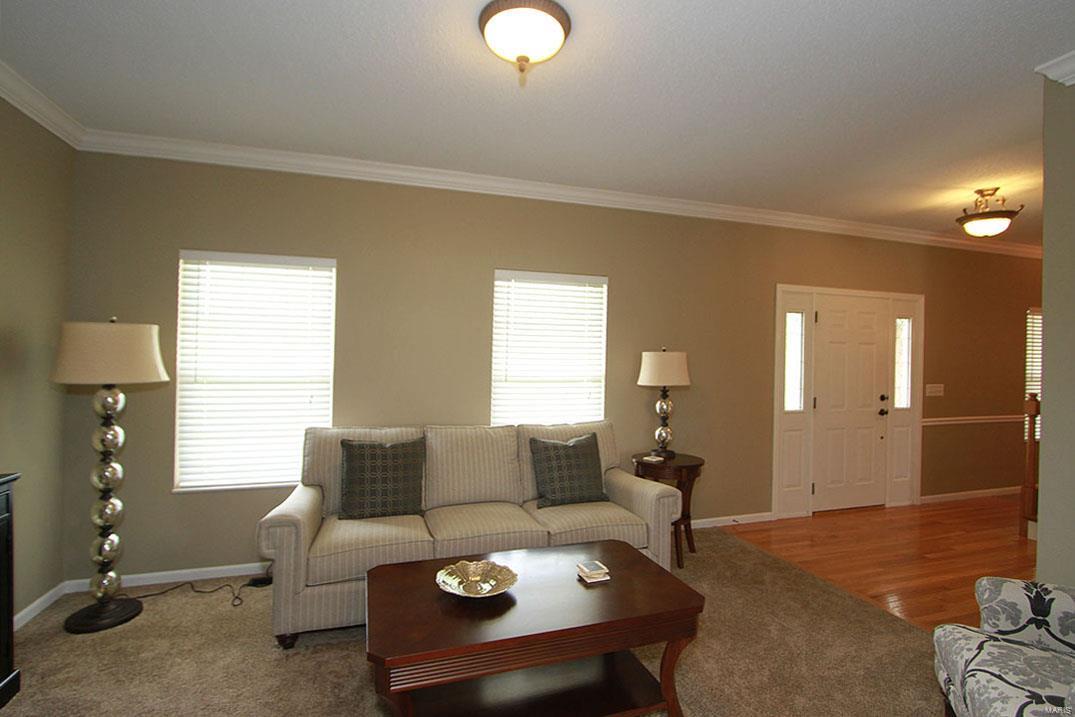 360 Kings Ridge Boulevard O'Fallon, IL 62269 - Photo 5 of 35