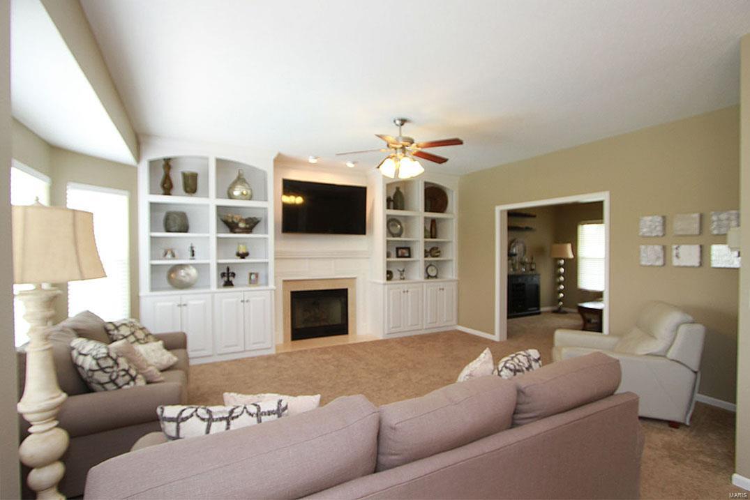 360 Kings Ridge Boulevard O'Fallon, IL 62269 - Photo 6 of 35