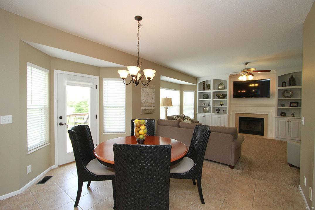 360 Kings Ridge Boulevard O'Fallon, IL 62269 - Photo 9 of 35
