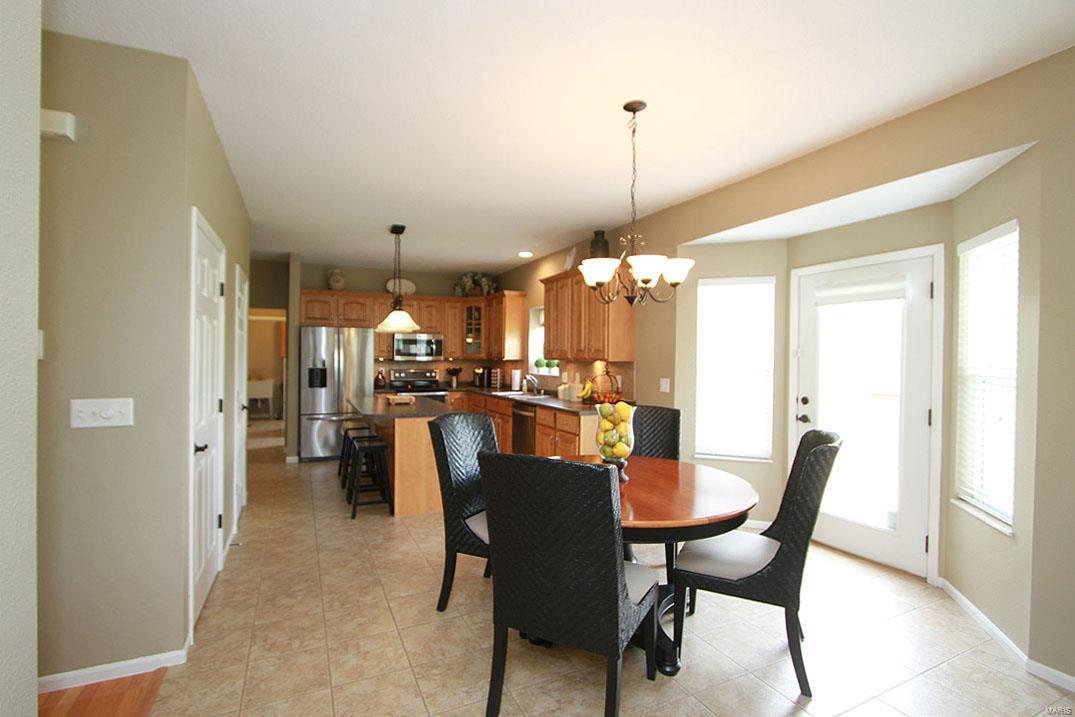360 Kings Ridge Boulevard O'Fallon, IL 62269 - Photo 10 of 35