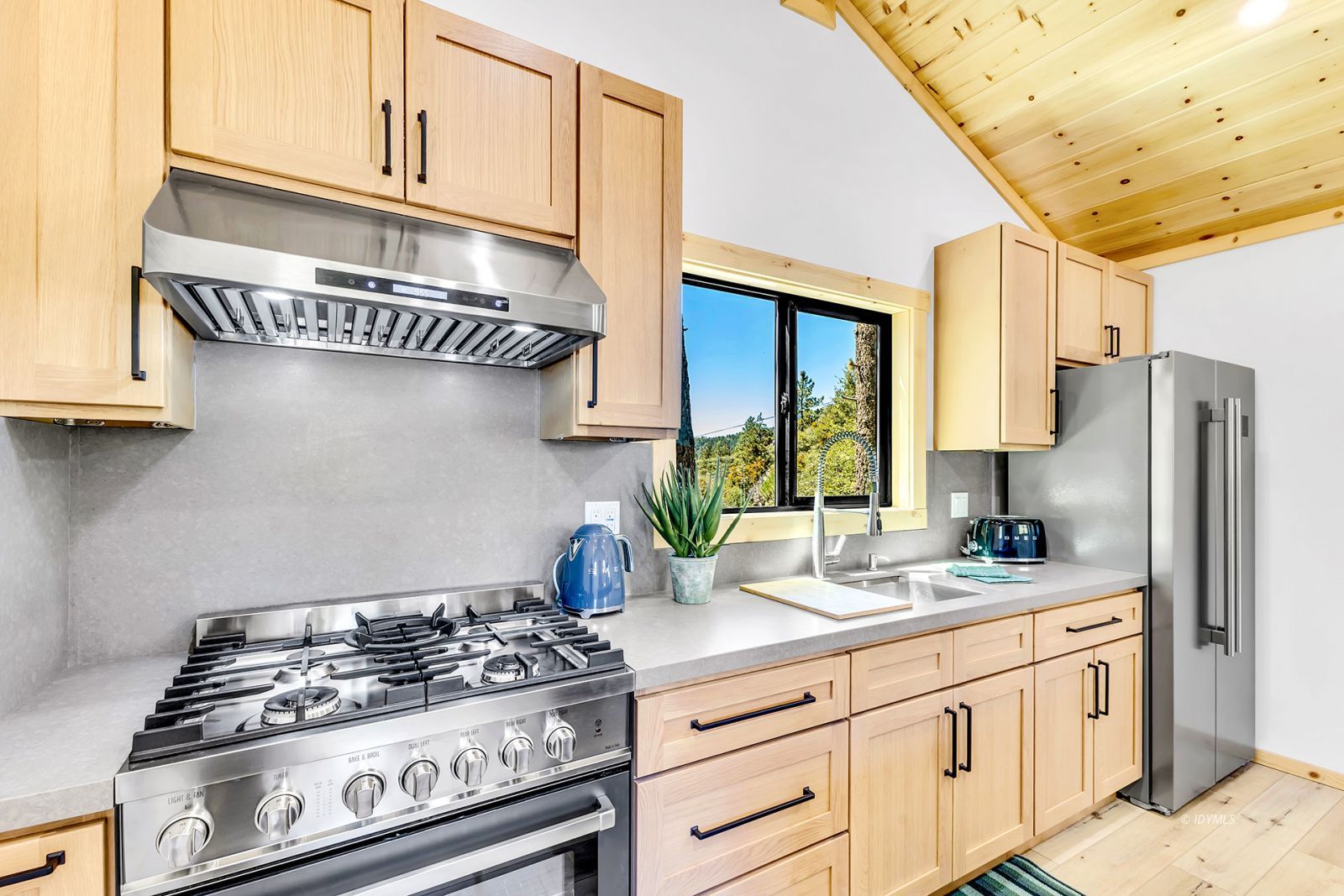 54655 Falling Leaf Drive Idyllwild, CA 92549 - Photo 82 of 97 Untitled