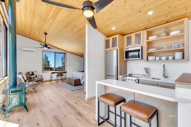 $2,299,000 | 54655 Falling Leaf Drive, Idyllwild, CA 92549