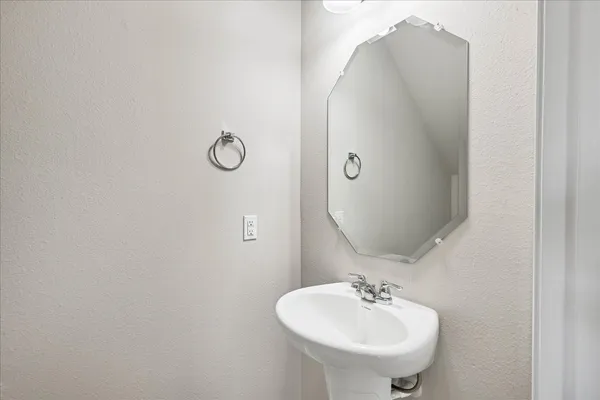 $1,650 | 1716 Davidson Ranch Road, Georgetown, TX 78626