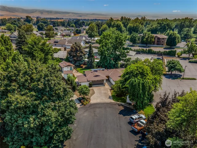 $679,900 | 18 A & B Mckay Place, Walla Walla, WA 99362