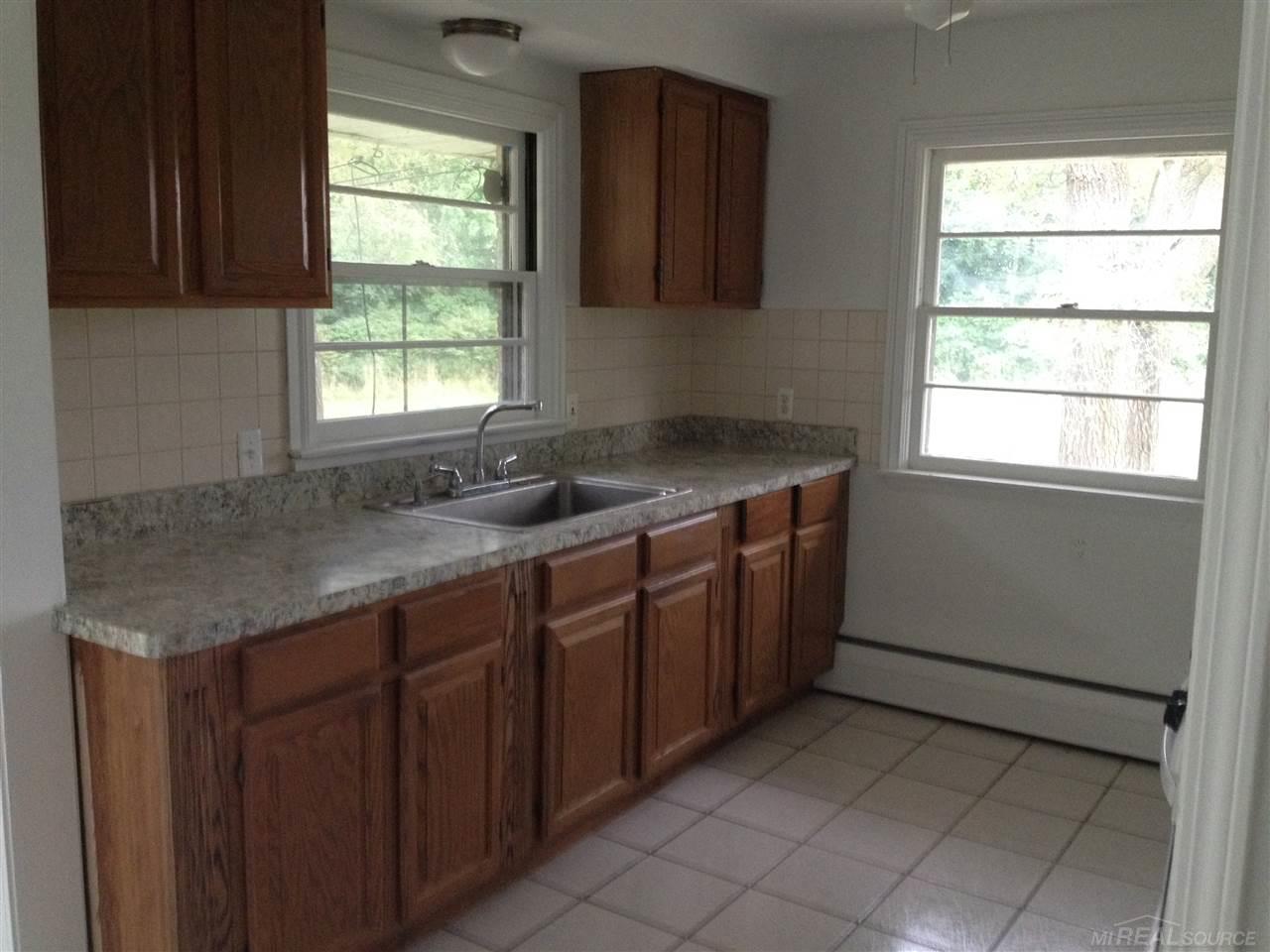 44480 Heydenreich Road Clinton Township, MI 48038 - Photo 7 of 15