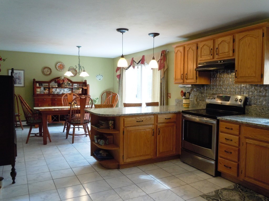 237 Williams Road Fitchburg, MA 01420 - Photo 4 of 26 Gallery Image 4