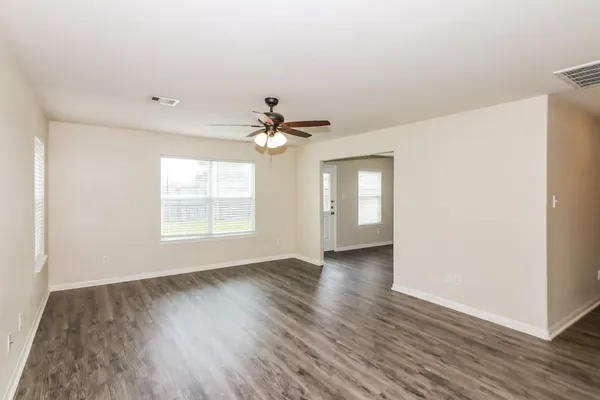 $2,135 | 3511 Iris Ridge Way, Fresno, TX 77545