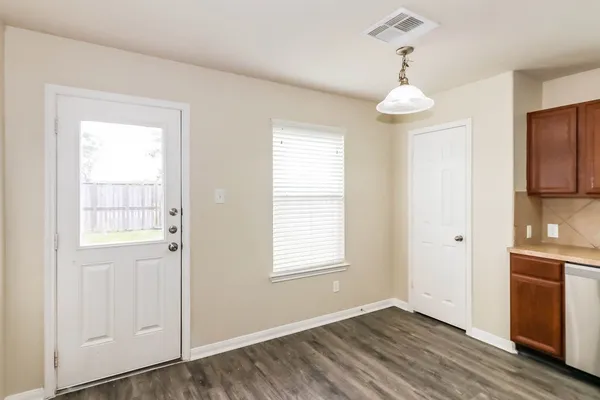 $2,135 | 3511 Iris Ridge Way, Fresno, TX 77545