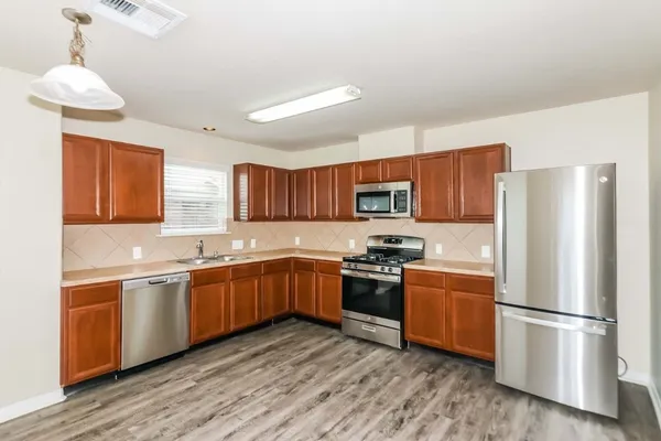 $2,135 | 3511 Iris Ridge Way, Fresno, TX 77545