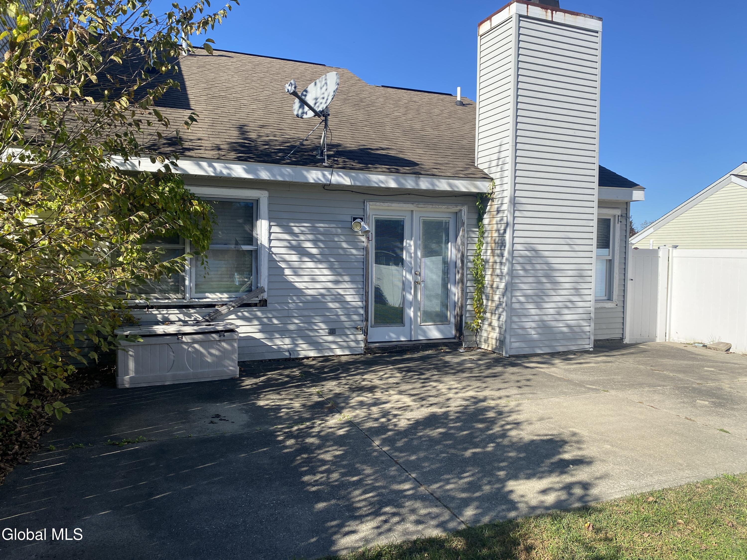 7 Sandra Lane East Greenbush, NY 12144 - Photo 2 of 11 IMG_2292