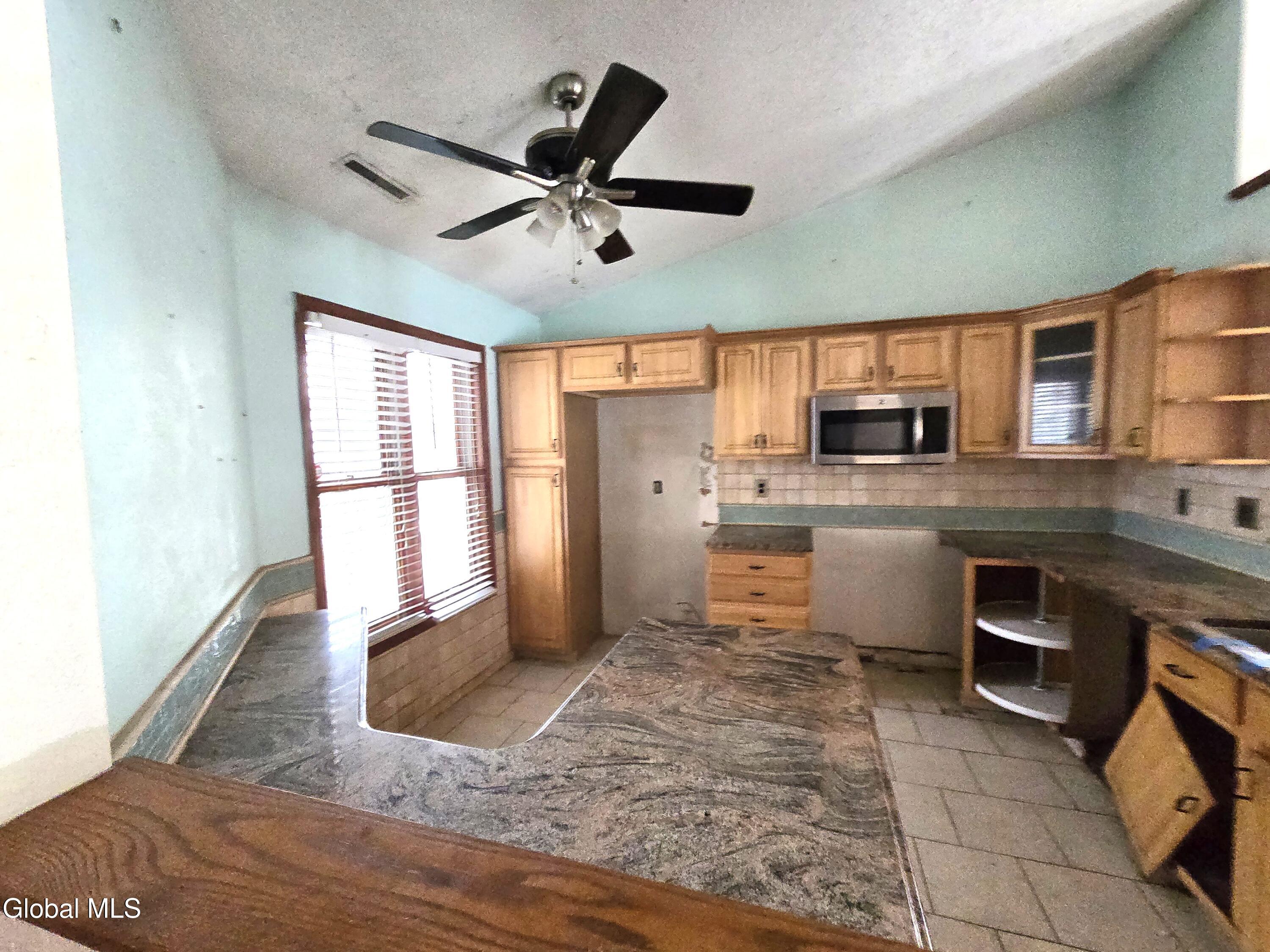 7 Sandra Lane East Greenbush, NY 12144 - Photo 4 of 11 20260109_114416