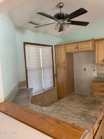 $250,000 | 7 Sandra Lane, East Greenbush, NY 12144