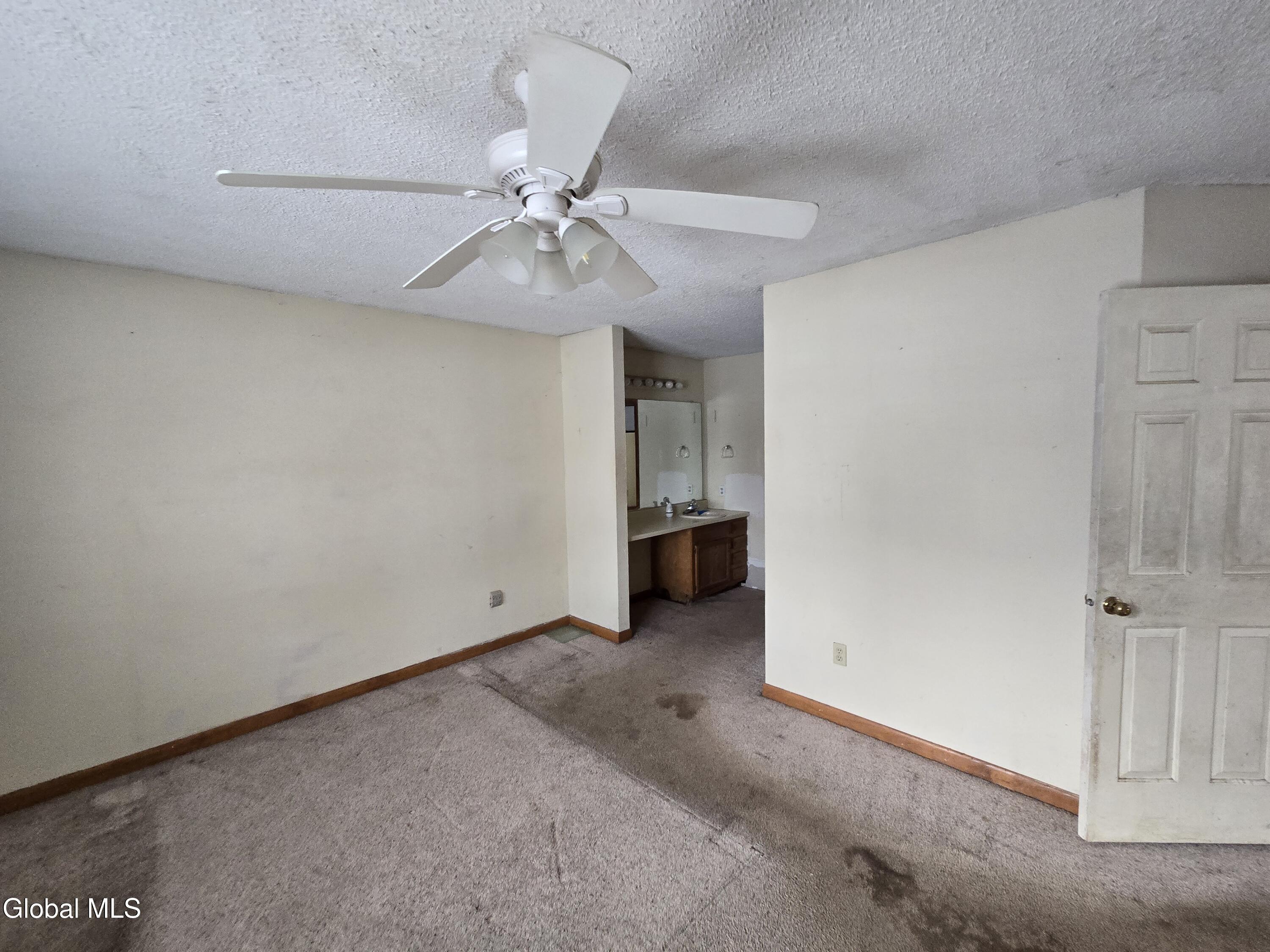 7 Sandra Lane East Greenbush, NY 12144 - Photo 10 of 11 20260109_114443