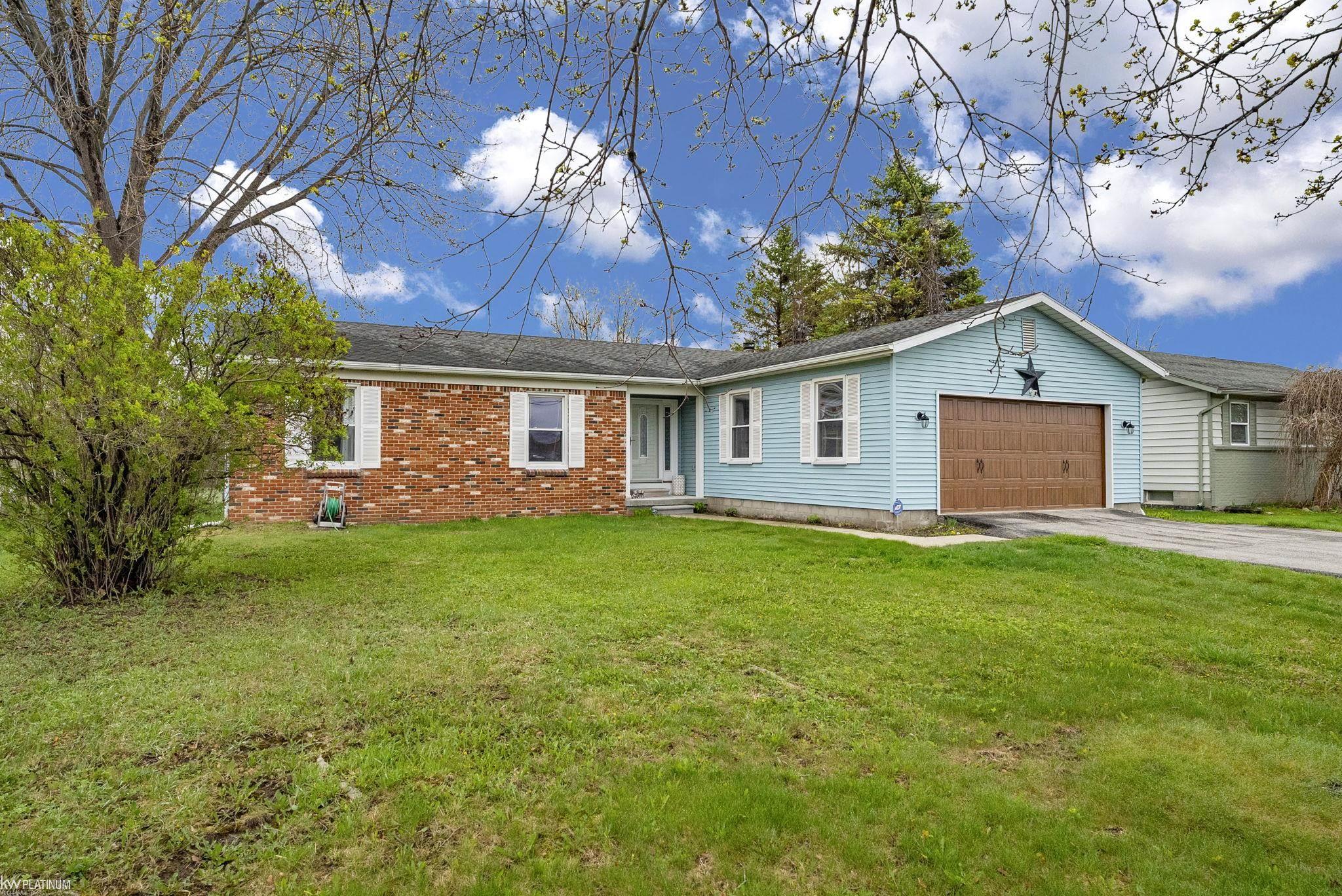 721 Range Road Marysville, MI 48040 - Photo 3 of 43 Gallery Image 3