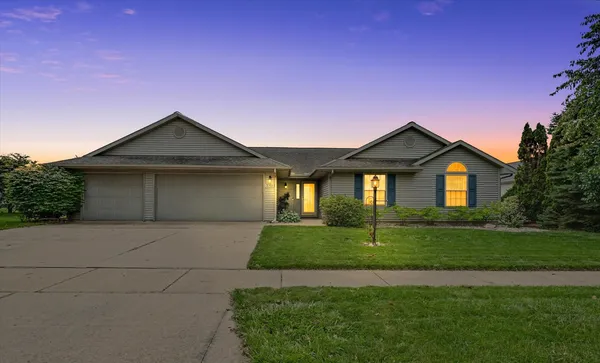 $360,000 | 3701 Englewood Drive, Champaign, IL 61822