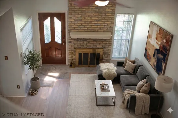$1,850 | 10819 Crown Colony Drive, Unit 31, Austin, TX 78747