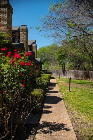 $1,850 | 10819 Crown Colony Drive, Unit 31, Austin, TX 78747