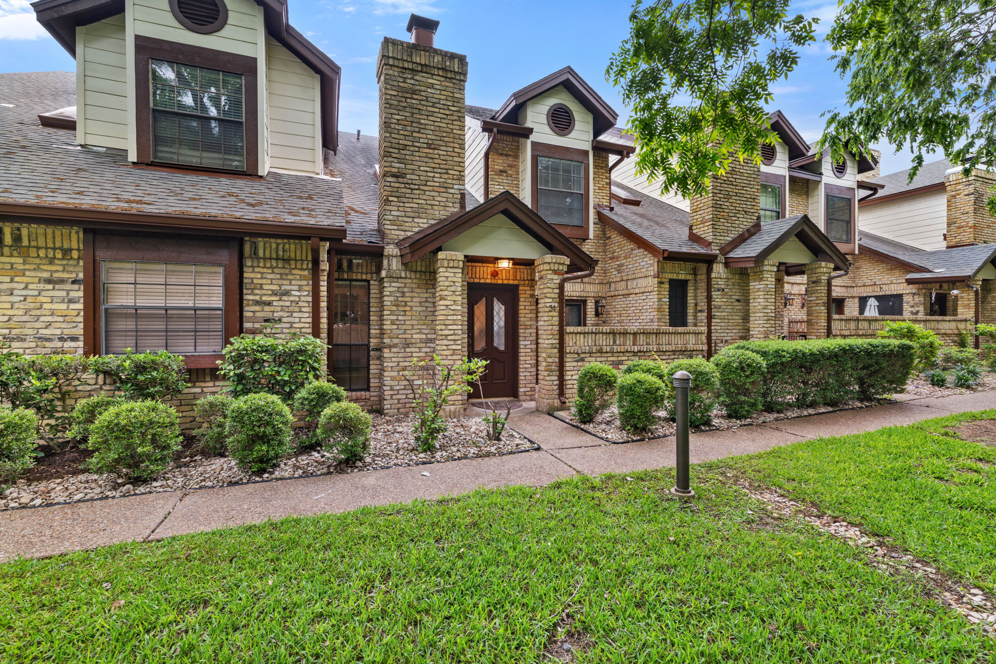 10819 Crown Colony Drive, Unit 31 Austin, TX 78747 - Photo 3 of 39