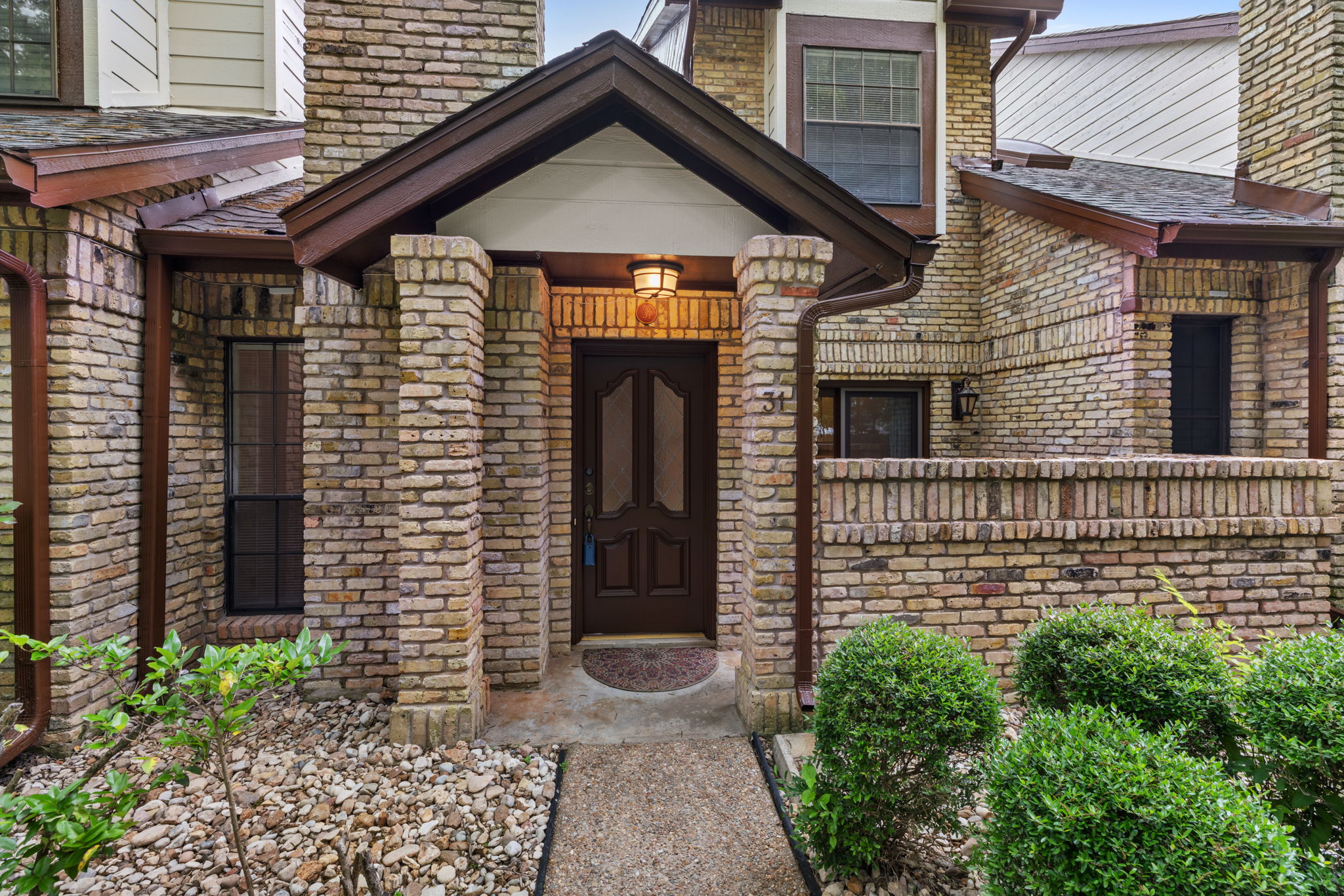 10819 Crown Colony Drive, Unit 31 Austin, TX 78747 - Photo 5 of 39