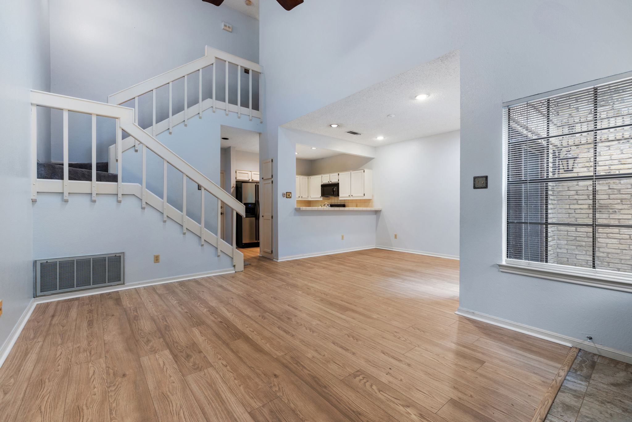 10819 Crown Colony Drive, Unit 31 Austin, TX 78747 - Photo 6 of 39