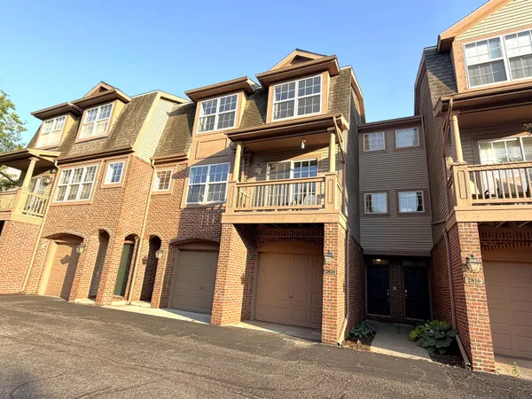 $2,700 | 2820 Barclay Way, Ann Arbor, MI 48105