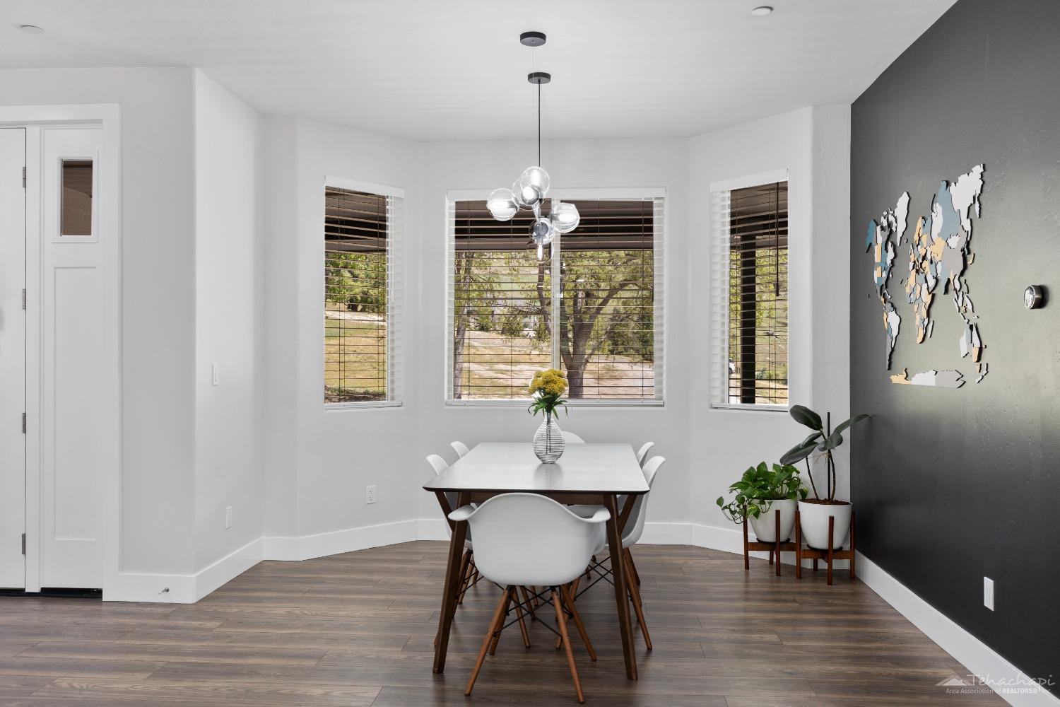 26004 Bear Valley Road Tehachapi, CA 93561 - Photo 17 of 52 Gallery Image 17
