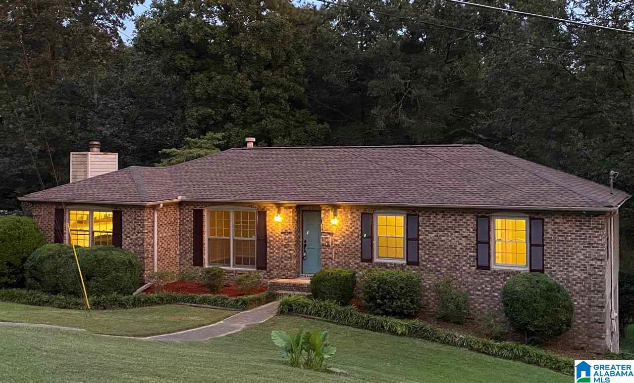 401 26th Avenue Northeast Center Point, AL 35215 - Photo 1 of 30