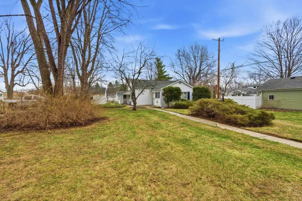 $194,500 | 35960 Monroe Street, Richmond, MI 48062