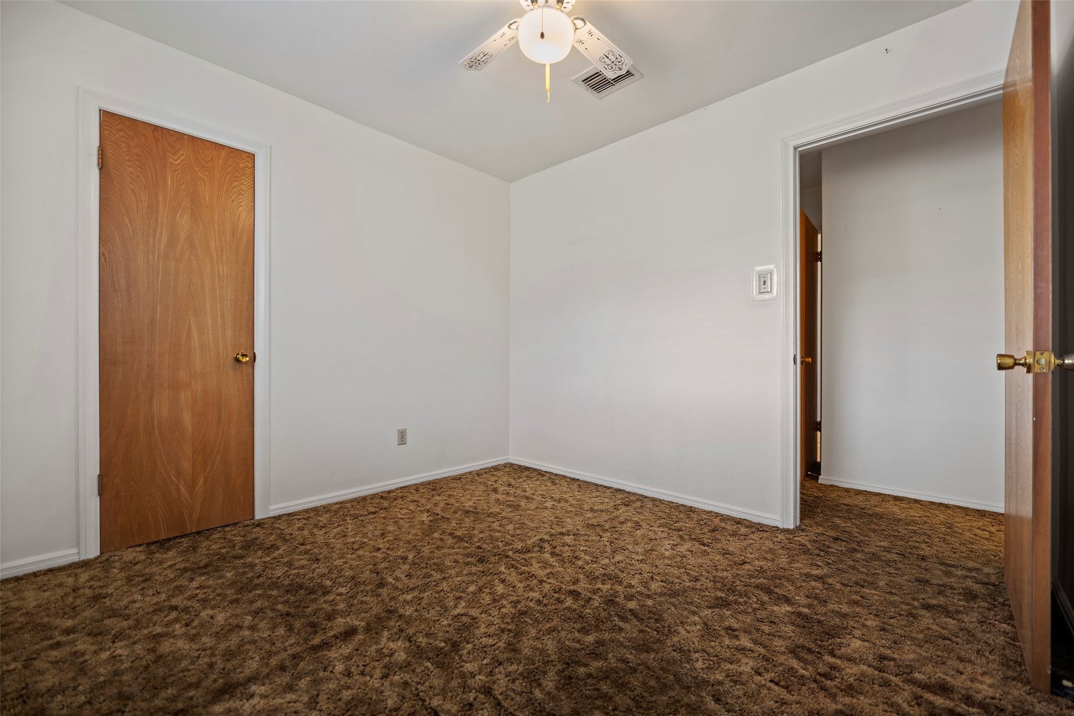 5203 Sandydale Lane Houston, TX 77039 - Photo 5 of 13