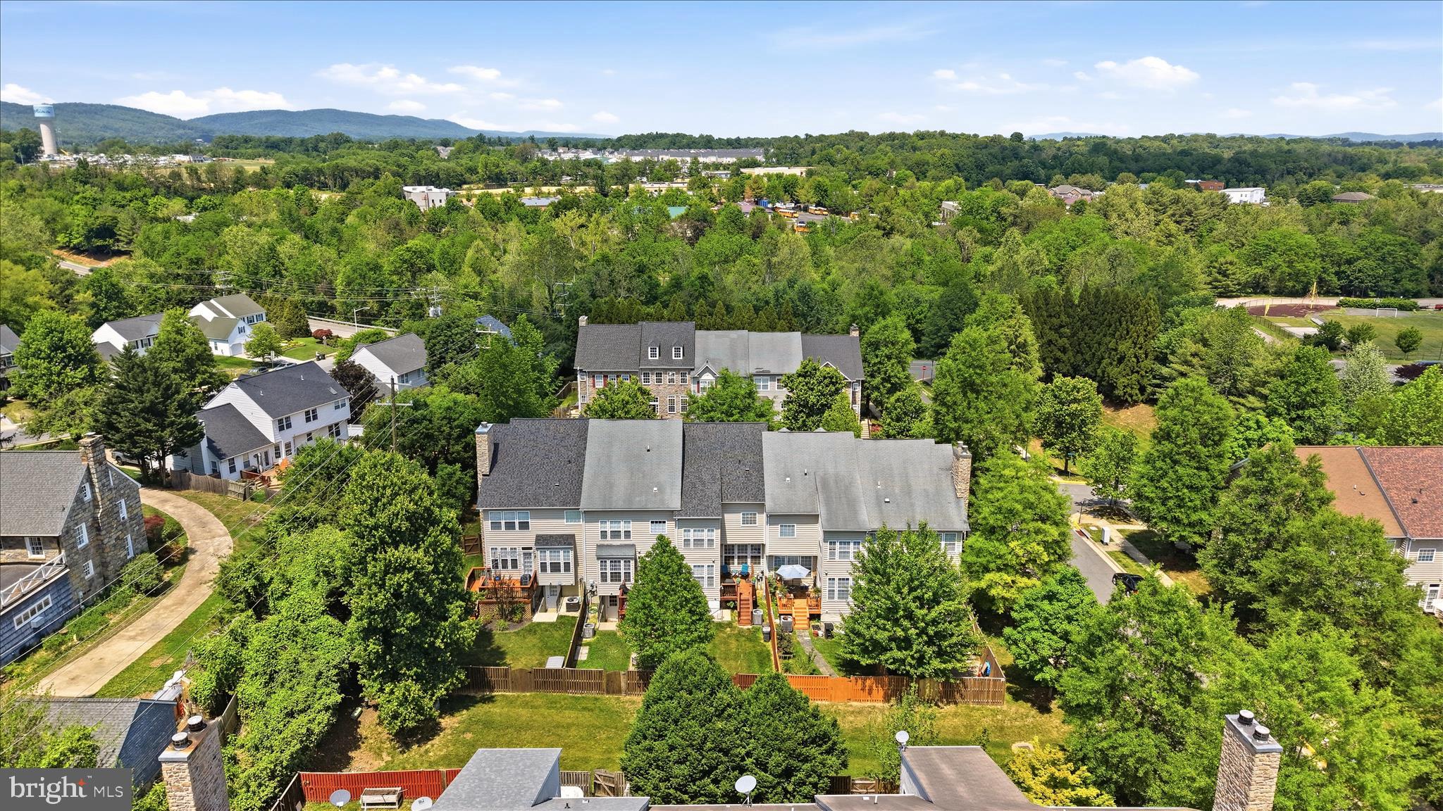 405 Leeds Ridge Court Purcellville, VA 20132 - Photo 53 of 64 Aerial