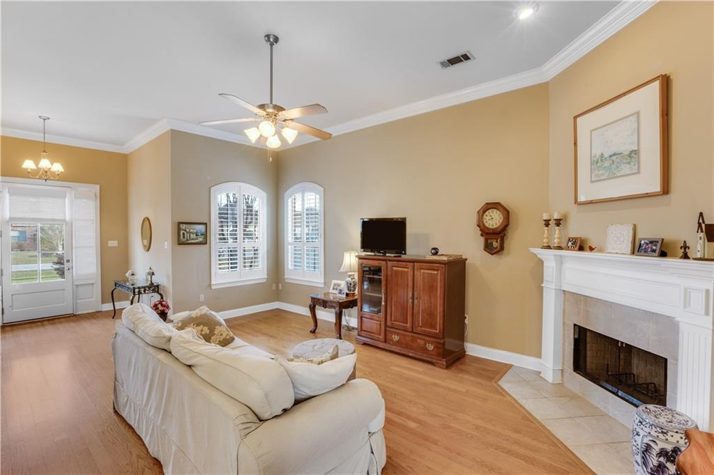 2424 Cours Carson Street Mandeville, LA 70448 - Photo 3 of 20