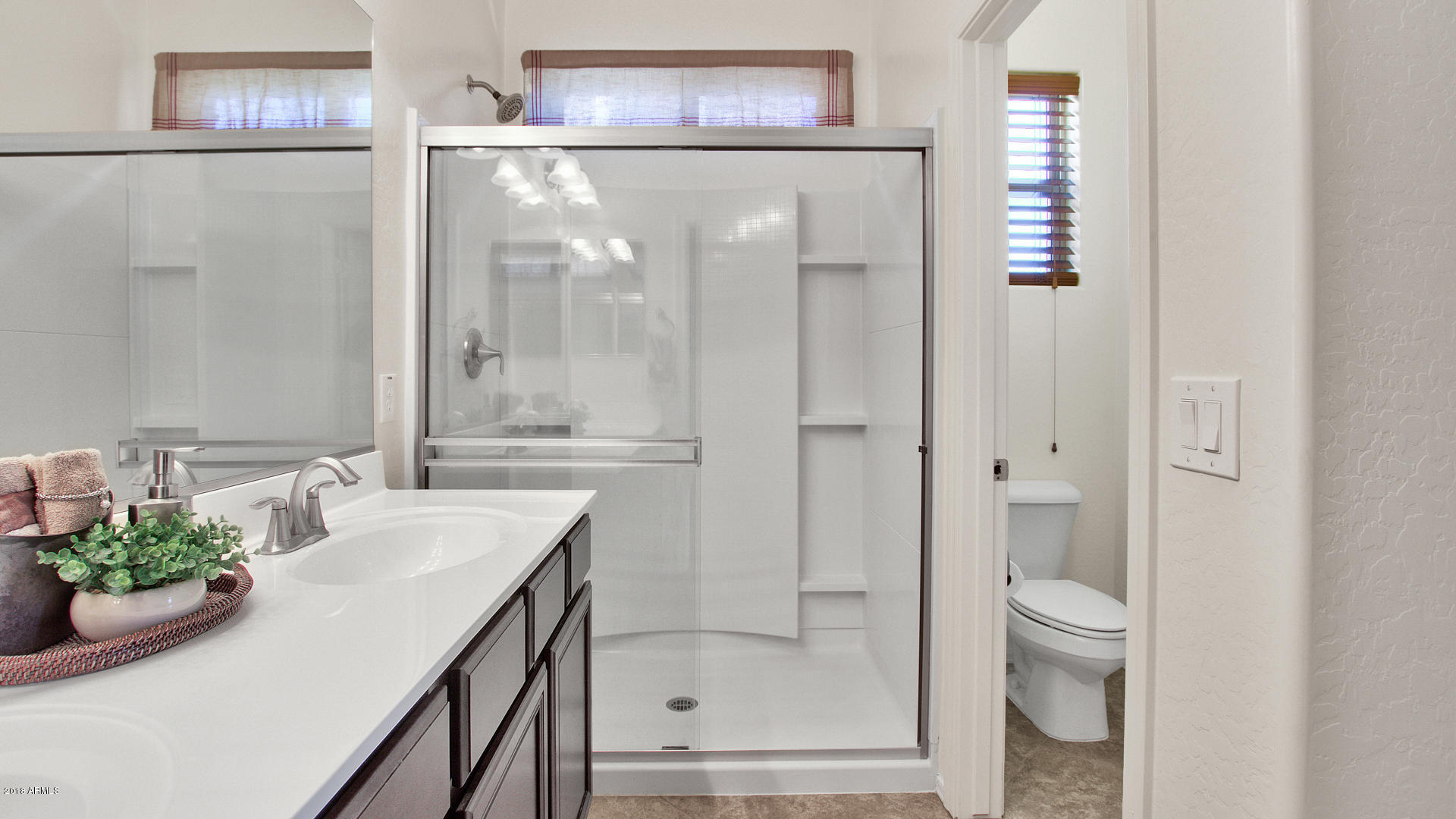 3266 East Rochelle Street Mesa, AZ 85213 - Photo 11 of 35 MASTER BATH